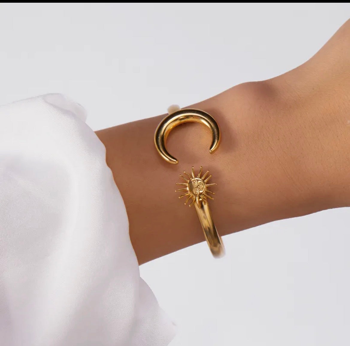 Bangle aura